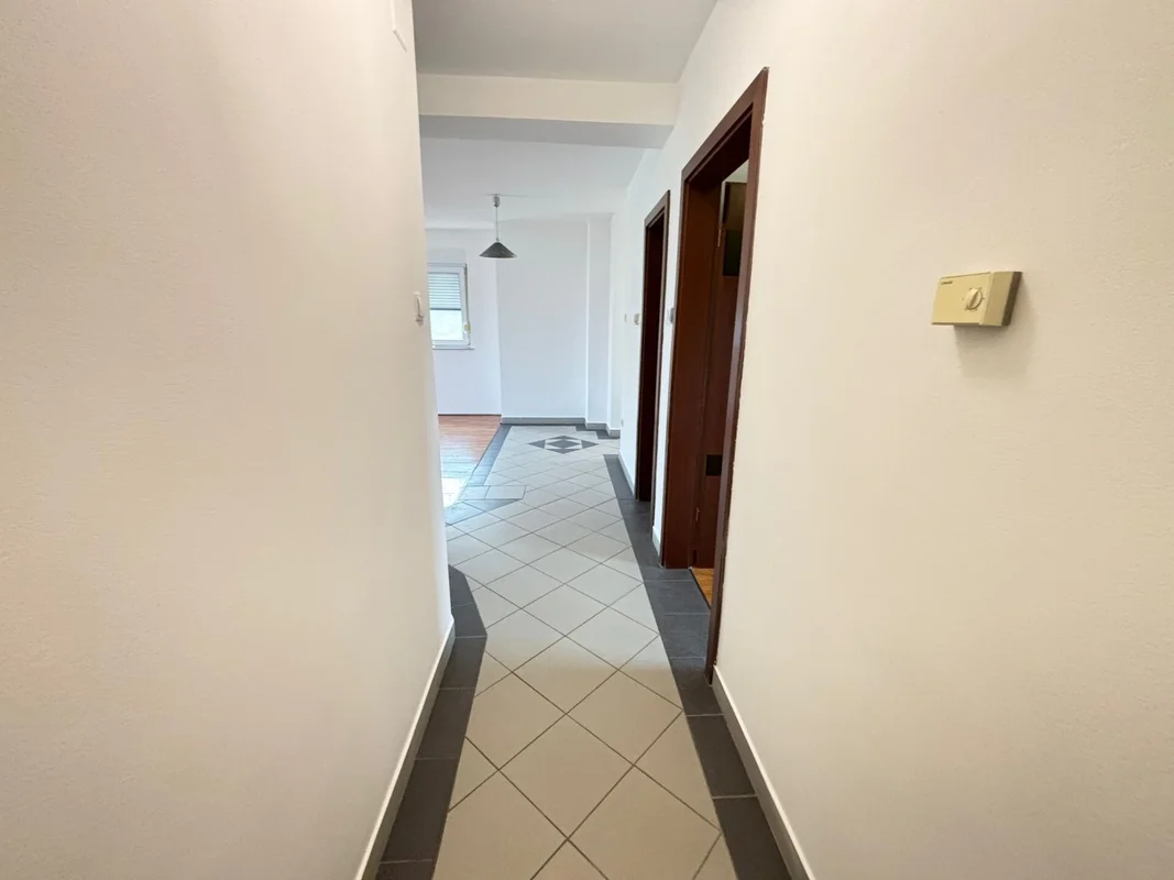 Stan, zagreb, Dugave, 53m2, prekrasan balkon, top lokacija!