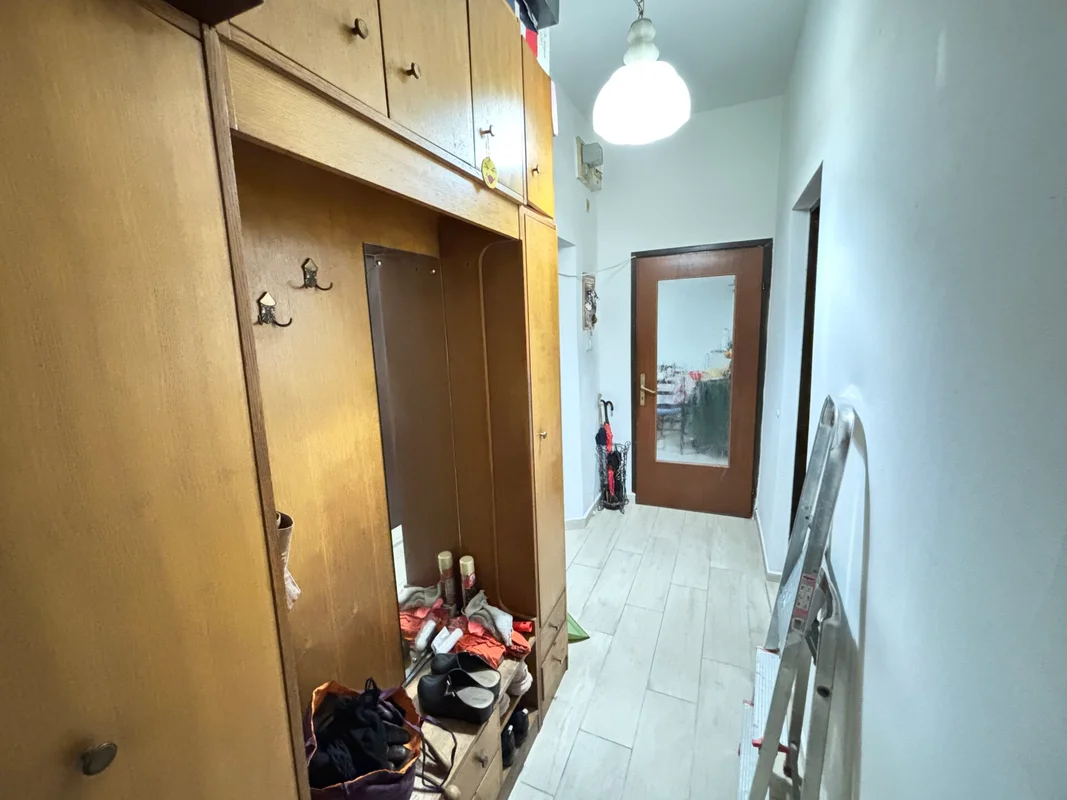 Stan 84 m² u prizemlju, neposredno uz Zelengaj i Britanac