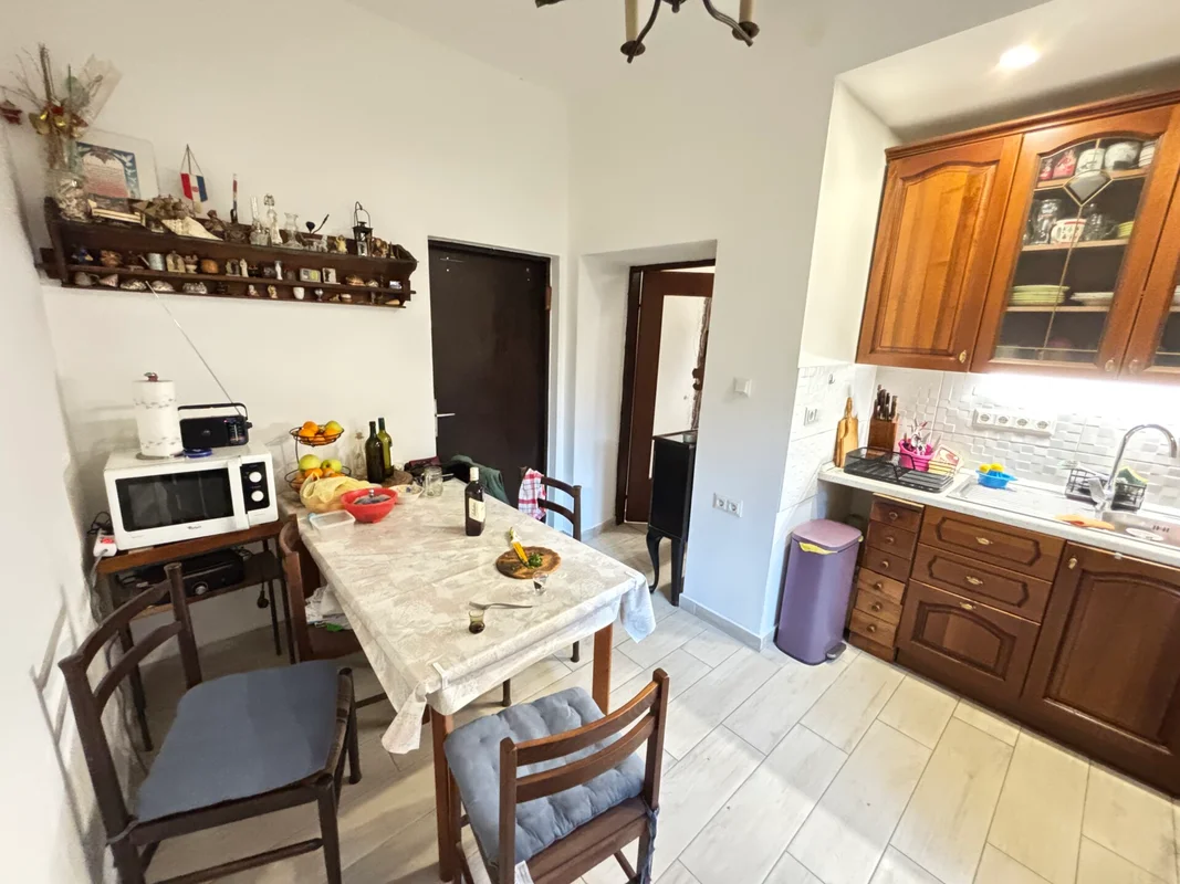 Stan 84 m² u prizemlju, neposredno uz Zelengaj i Britanac