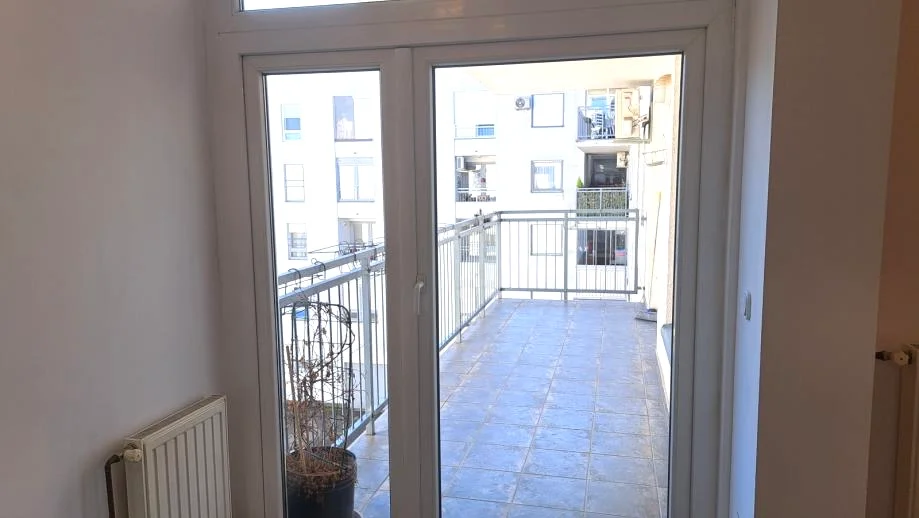 Lanište – miran trosoban stan 69 m², lođa, lift