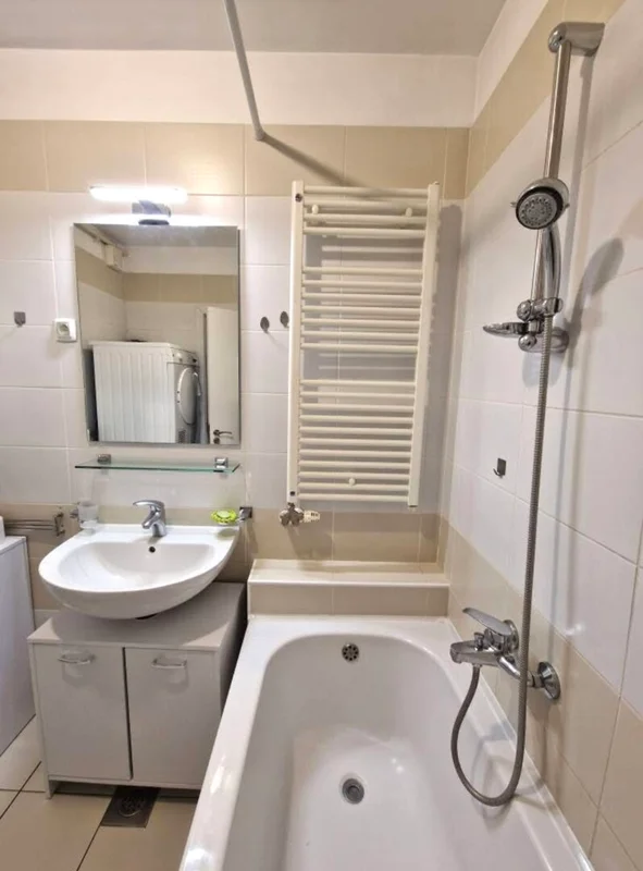 Namješten 1-sobni stan 38 m², lift, lođa – Sesvetski Kraljevec