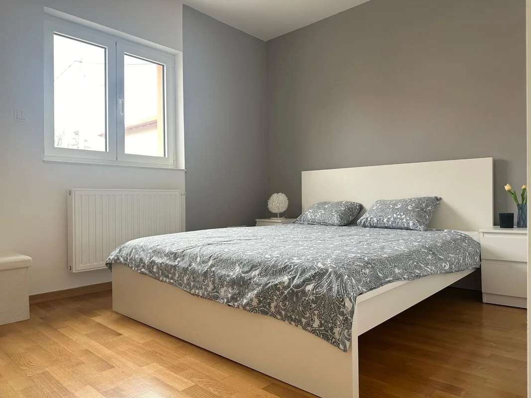 Najam, Zagreb, Maksimir stan sa 100m2, 3 spavaće sobe te dva parkinga!