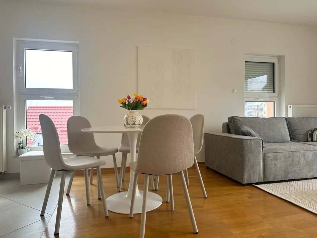 Najam, Zagreb, Maksimir stan sa 100m2, 3 spavaće sobe te dva parkinga!