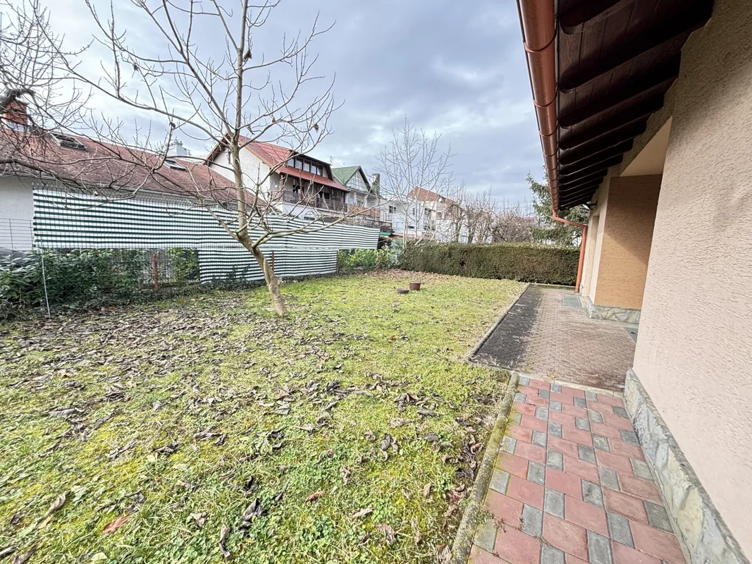 Prostrana kuća s vrtom – Gornja Dubrava, Grižanska